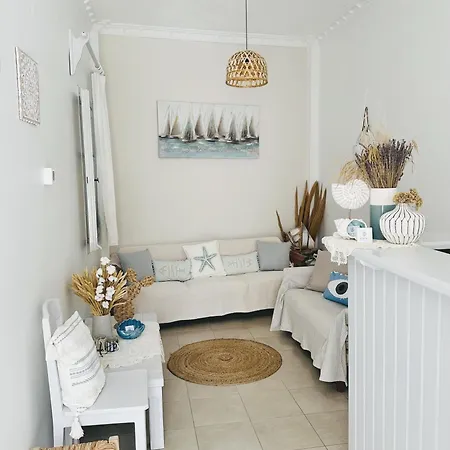 호텔 Kirki By The Sea