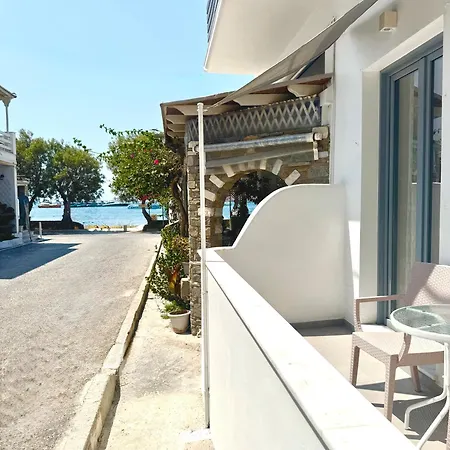 Kirki By The Sea 호텔 2*