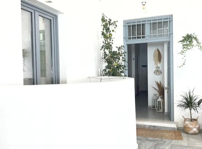 Kirki By The Sea Párosz