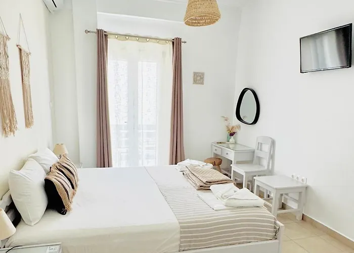 Hotel Kirki By The Sea