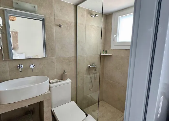 Hotel Kirki By The Sea 2*